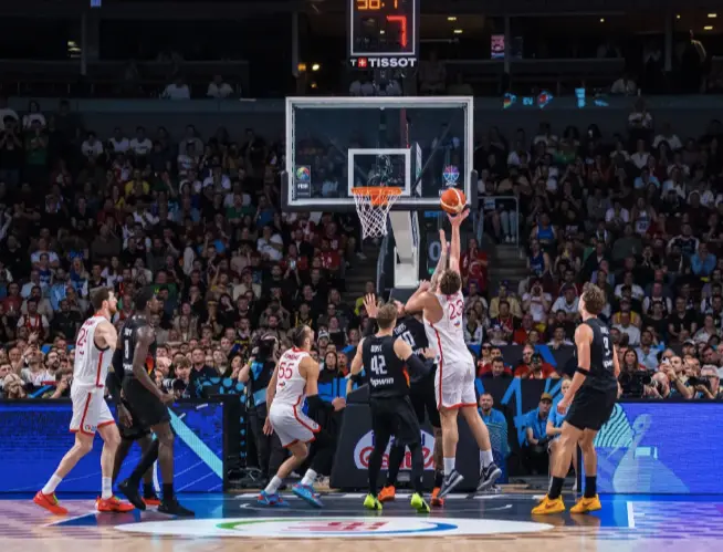 比赛, 申京第二节 比赛, 申京第二节