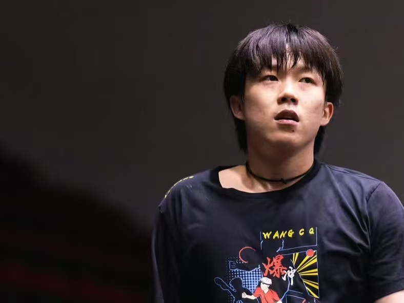 男单首轮, 人间观察员, 明显心态失 男单首轮, 人间观察员, 明显心态失